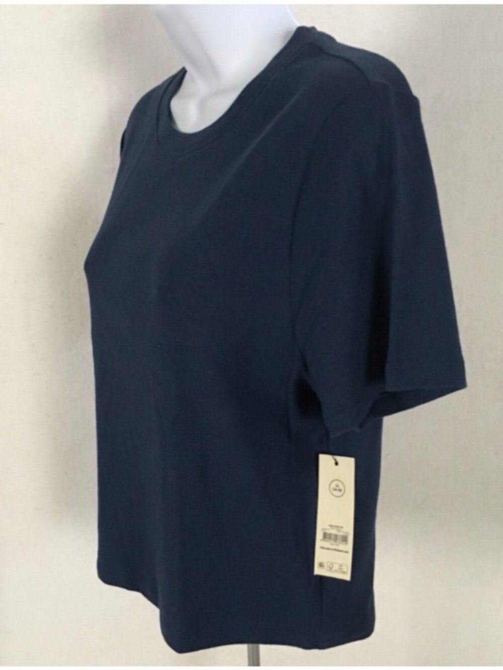 No Boundaries Top Women Size XL Blue Cropped Tee Short Sleeves Round Neck New - Picture 4 of 15